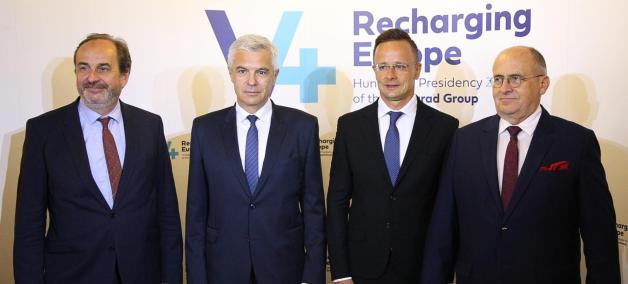 Minister Rau na pierwszym spotkaniu szefów dyplomacji V4 podczas węgierskiej prezydencji. Otwarcia negocjacji akcesyjnych z Albanią i Macedonią Północną, a także przyspieszenie tempa negocjacji z Serbią i Czarnogórą